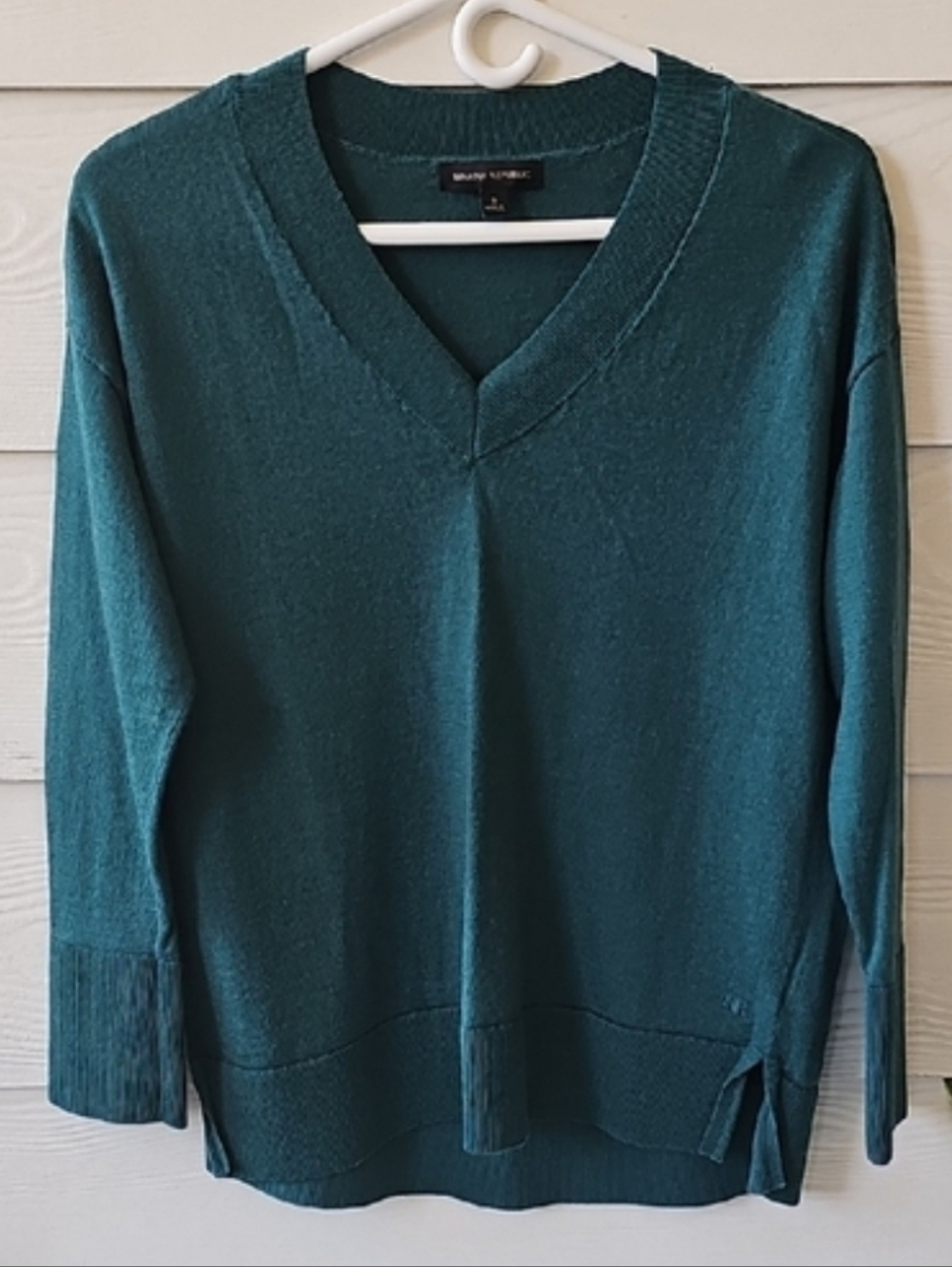 Banana Republic Teal Green V-Neck Lightweight Knit Sweater Small